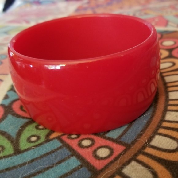 BAKELITE 1.5"h bangle CHERRY RED … - Picture 3 of 3